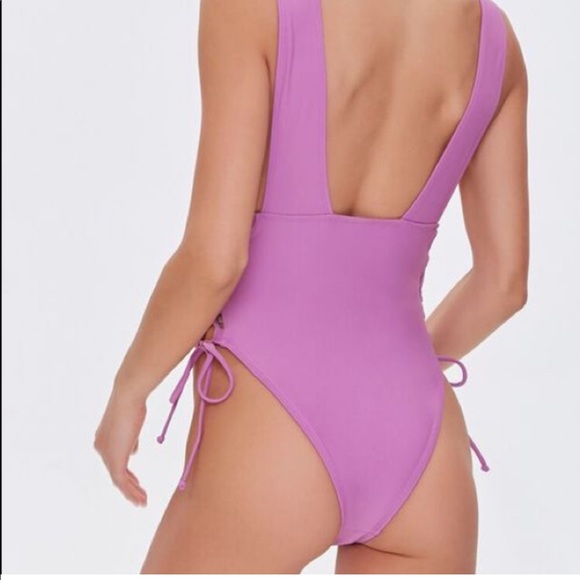 NWT Forever 21 One Piece Swim Size Small - Picture 3 of 4